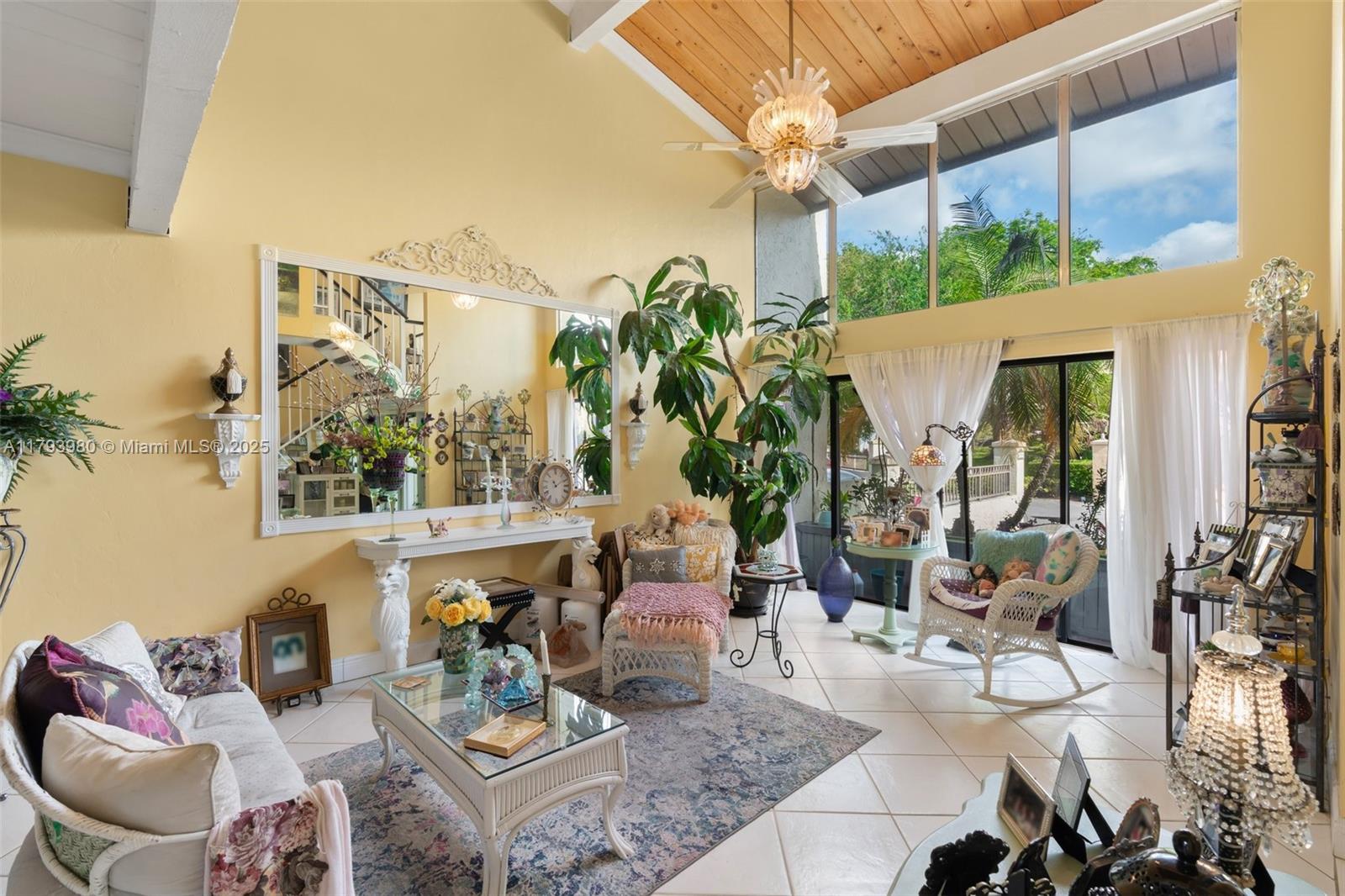 741 E Coco Plum Cir 8