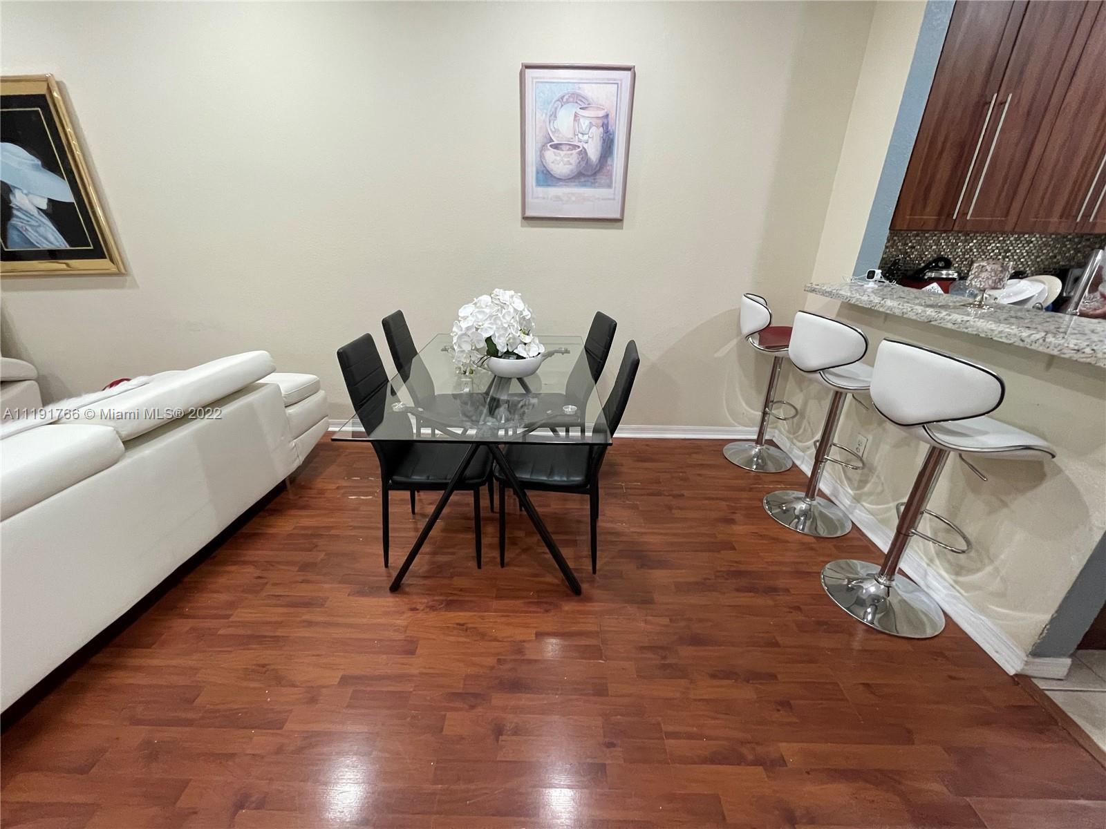 MOWRY VILLAS - Residential