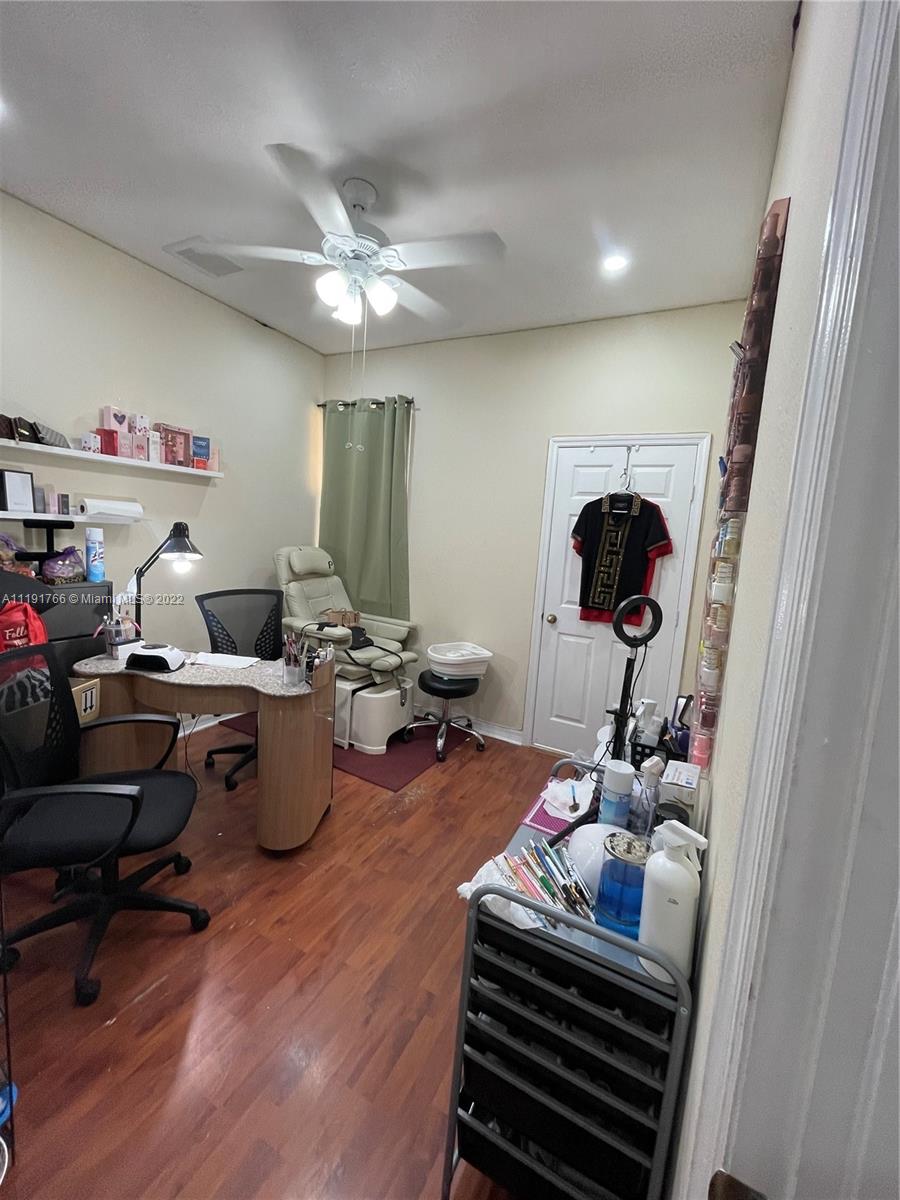 MOWRY VILLAS - Residential