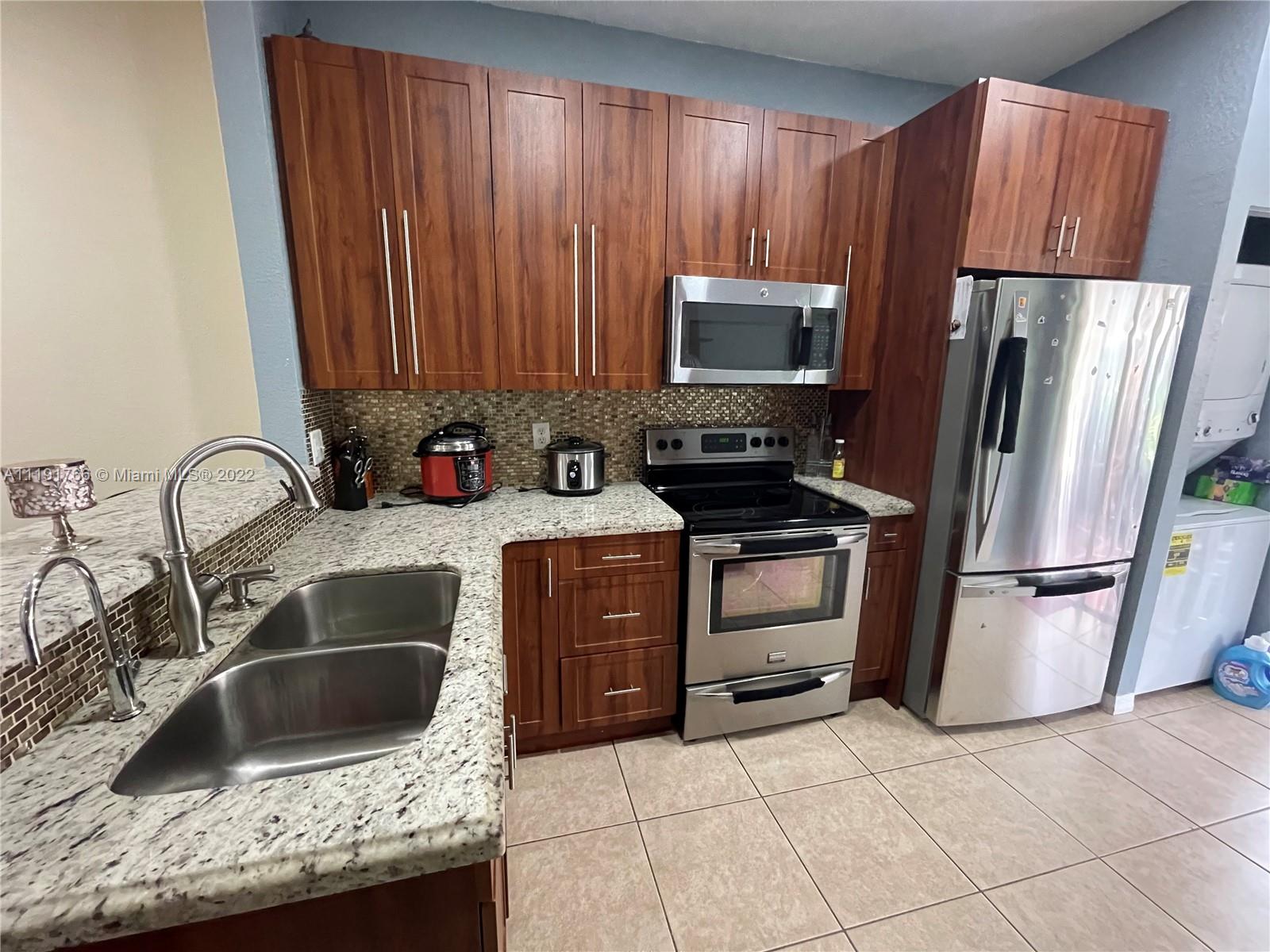 MOWRY VILLAS - Residential