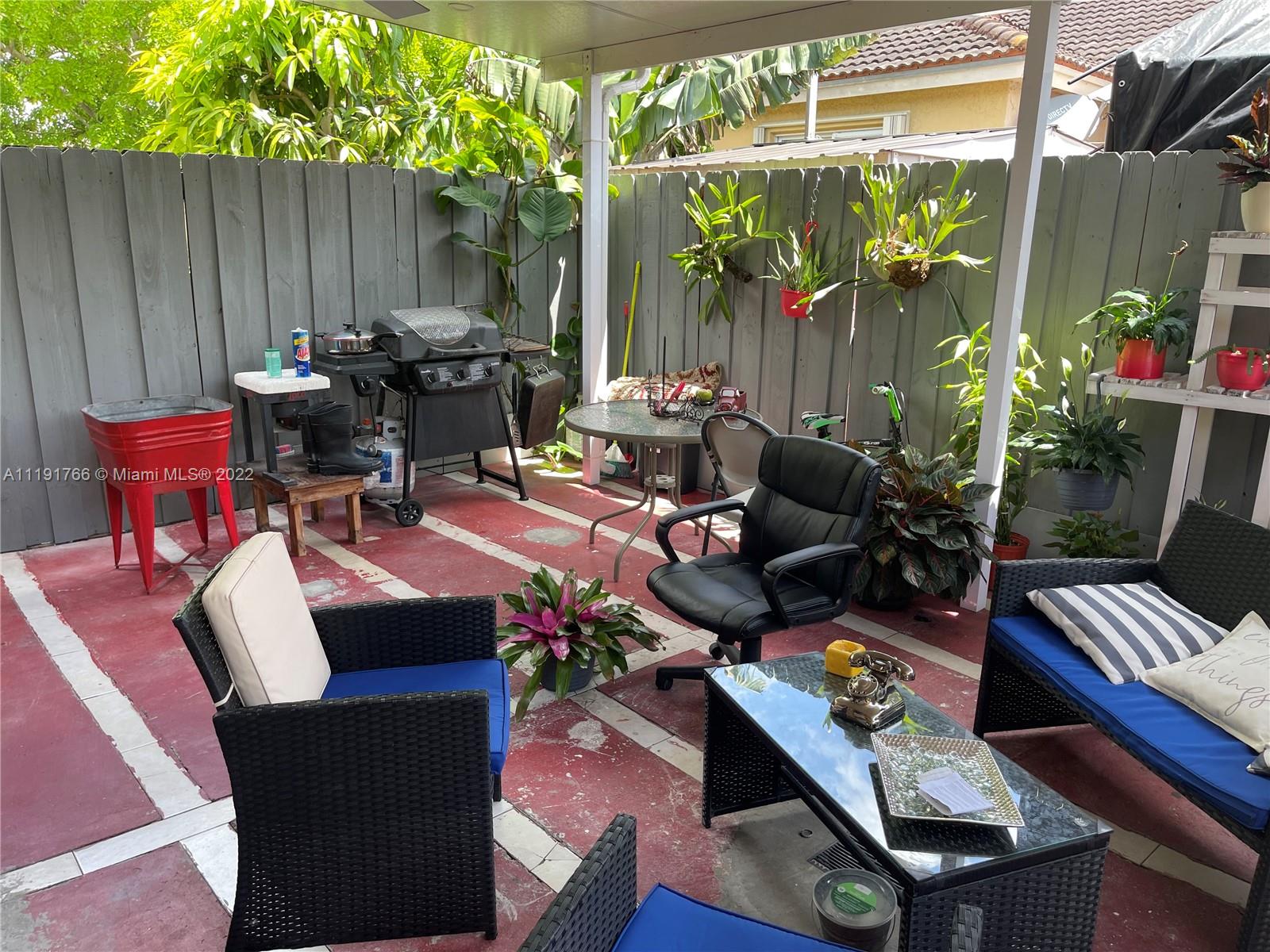 MOWRY VILLAS - Residential