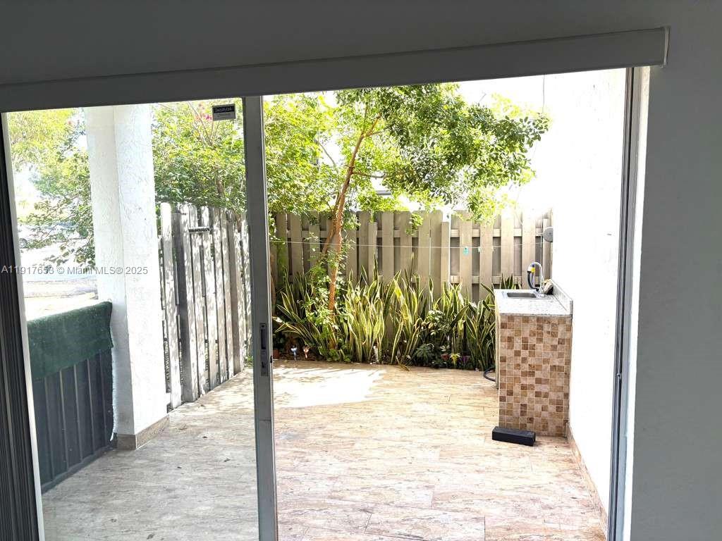 VILLA REAL CONDO NO 2 - Residential