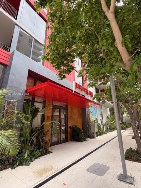 90 NE 32 823 Miami FL 33127