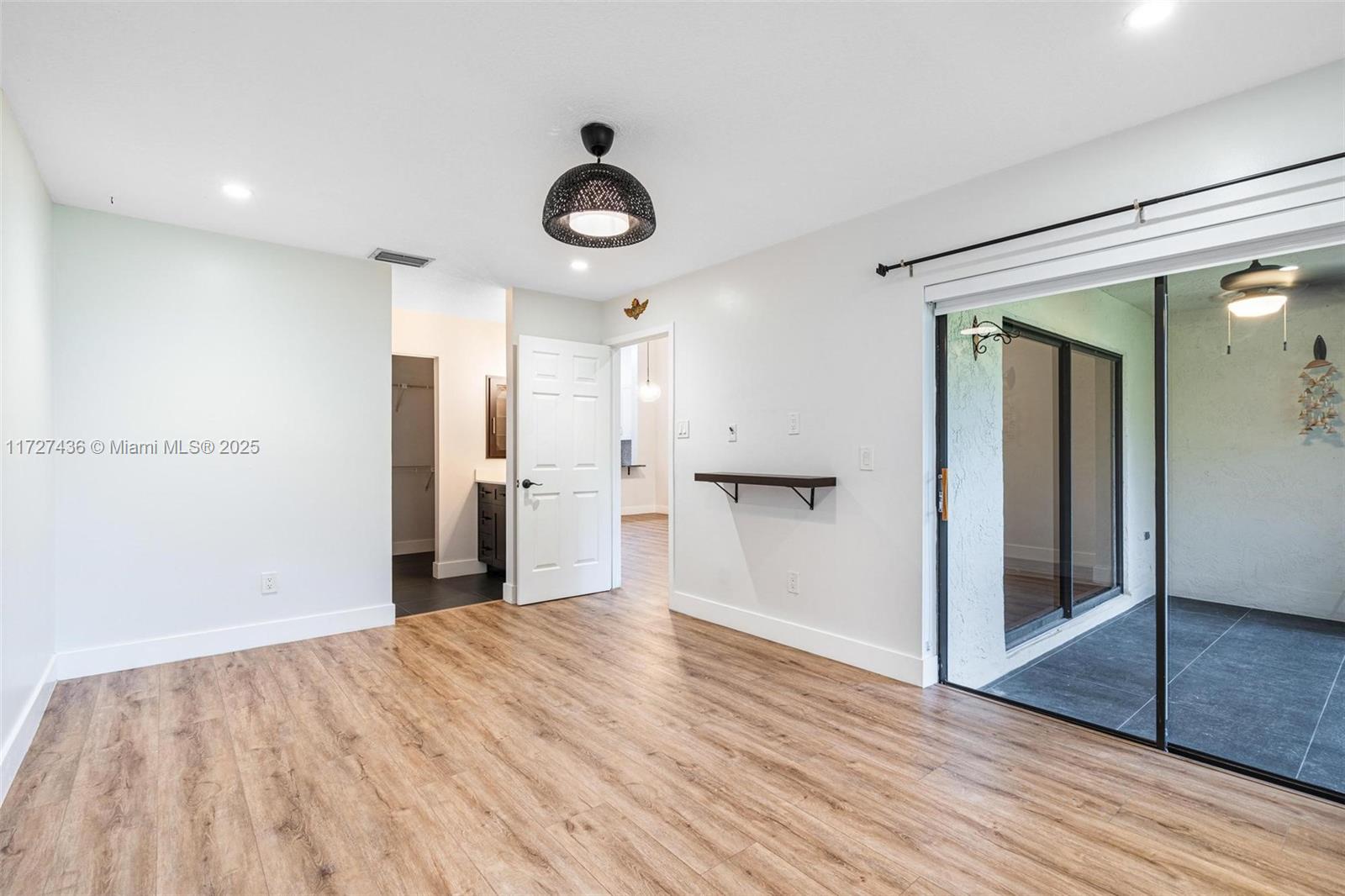 WINDWOOD UNIT I - Residential Lease