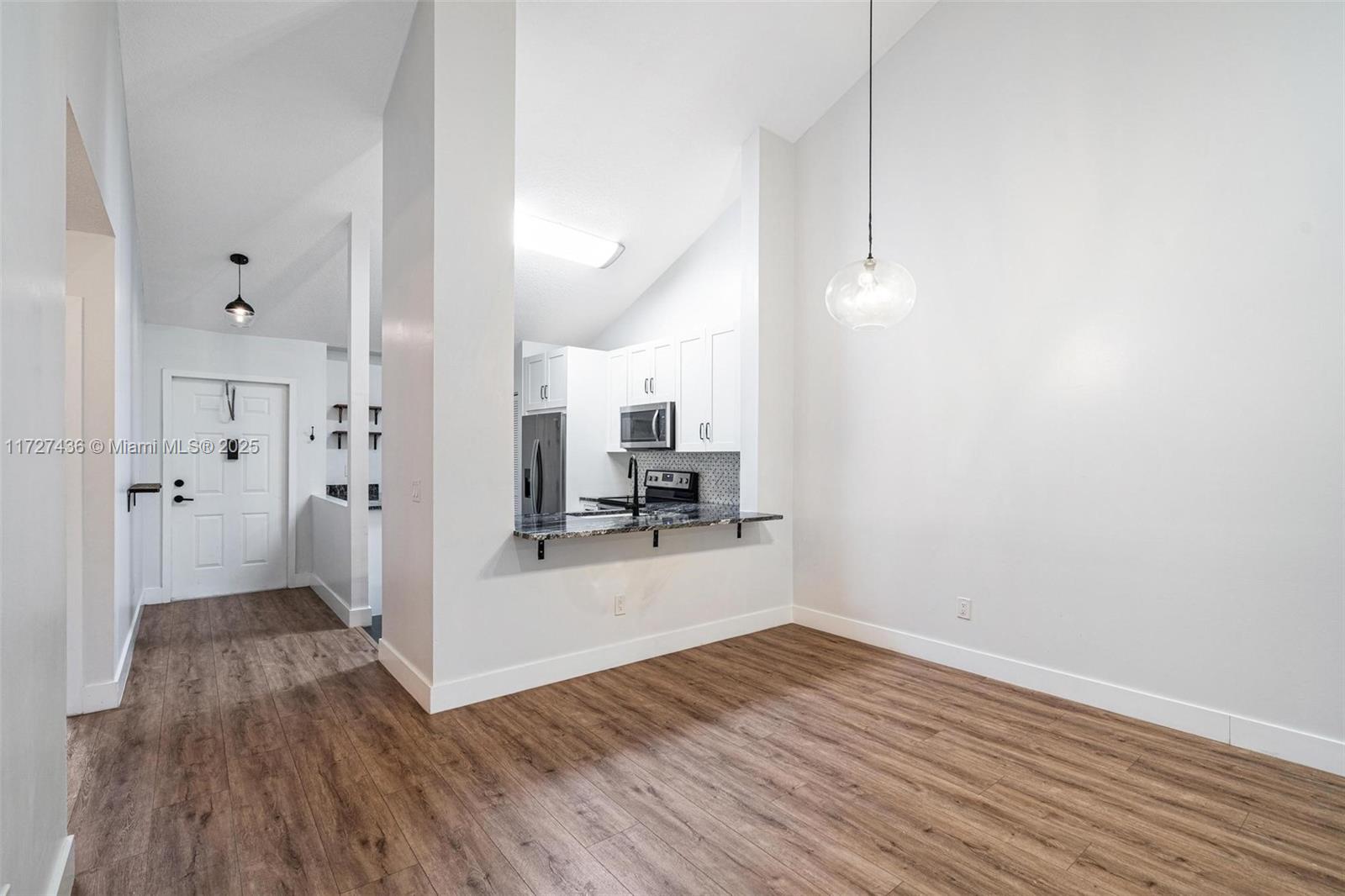 WINDWOOD UNIT I - Residential Lease