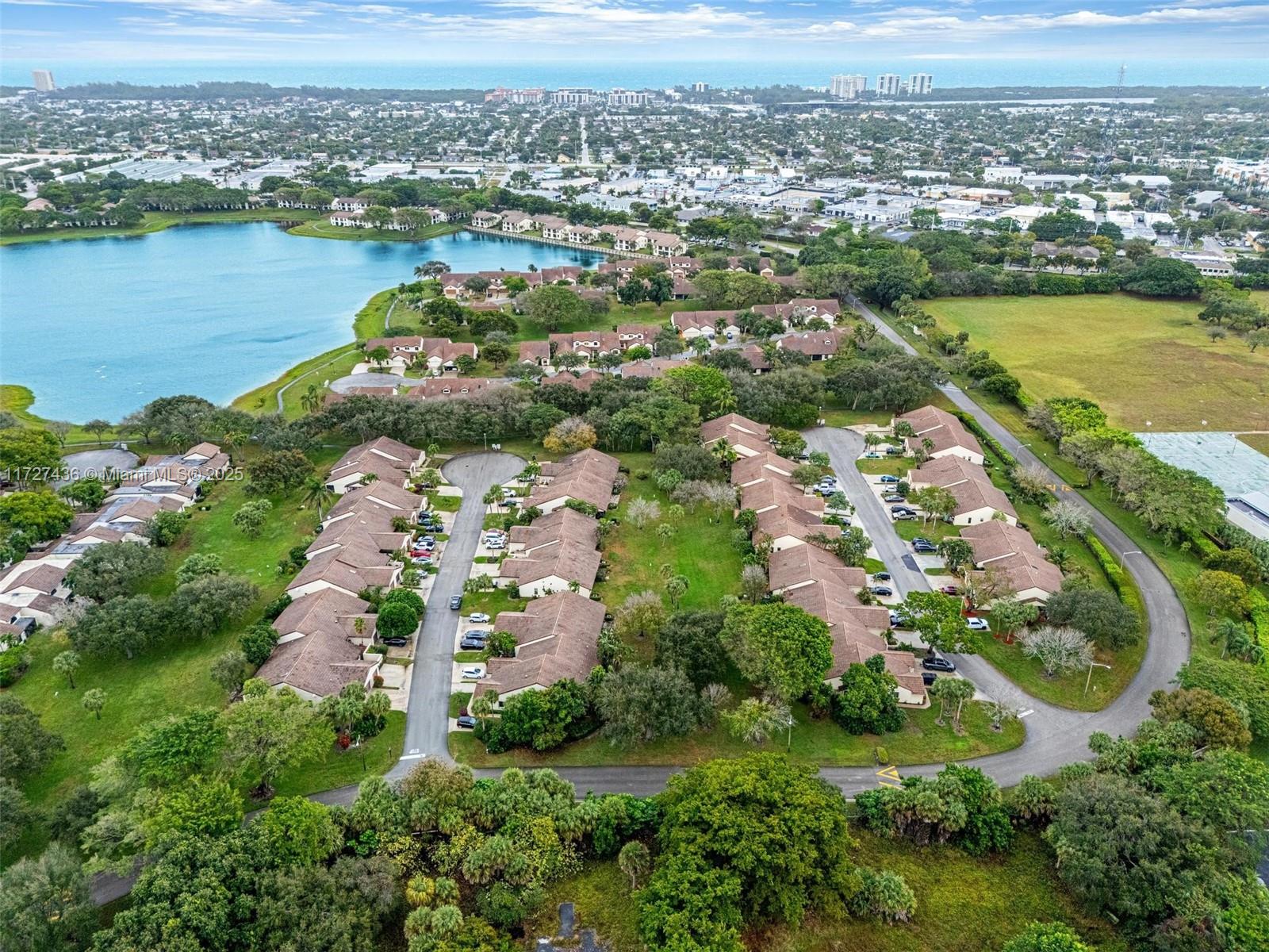 WINDWOOD UNIT I - Residential Lease