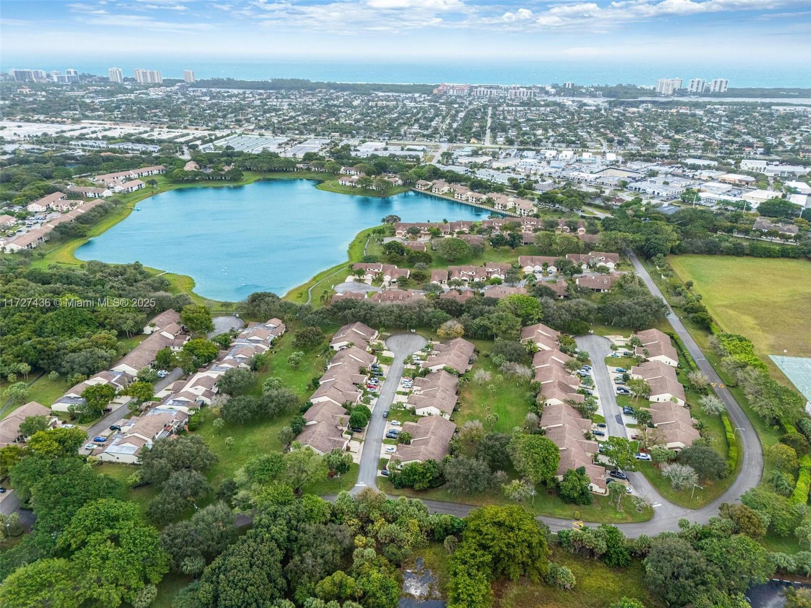 WINDWOOD UNIT I - Residential Lease