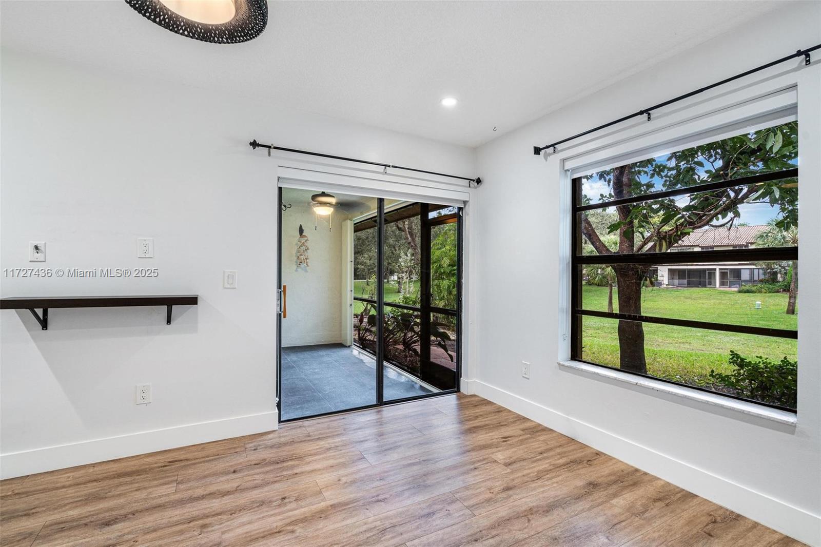 WINDWOOD UNIT I - Residential Lease