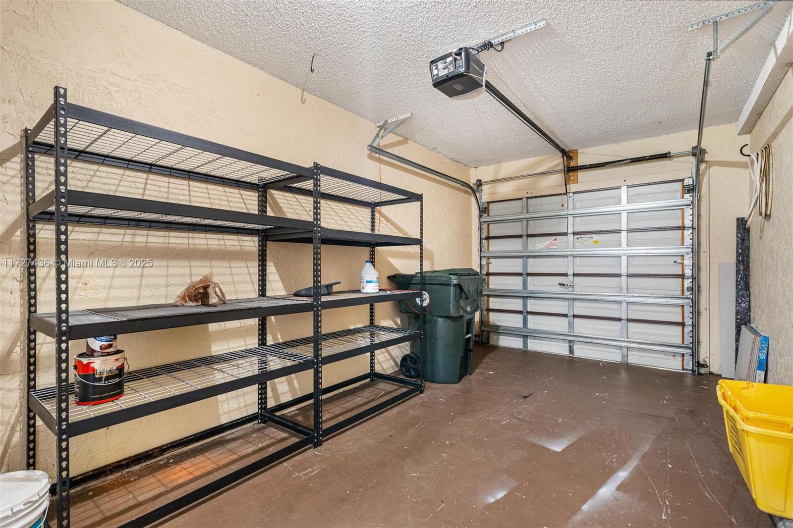 WINDWOOD UNIT I - Residential Lease