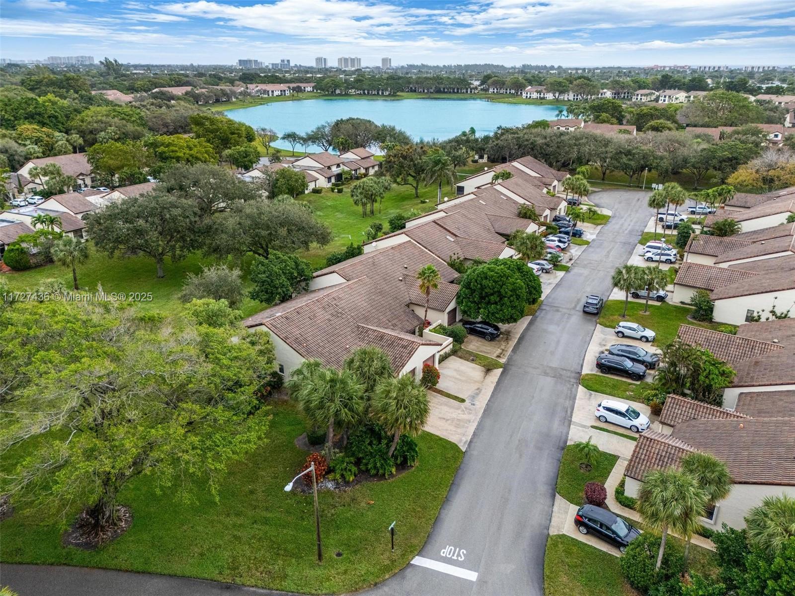 WINDWOOD UNIT I - Residential Lease