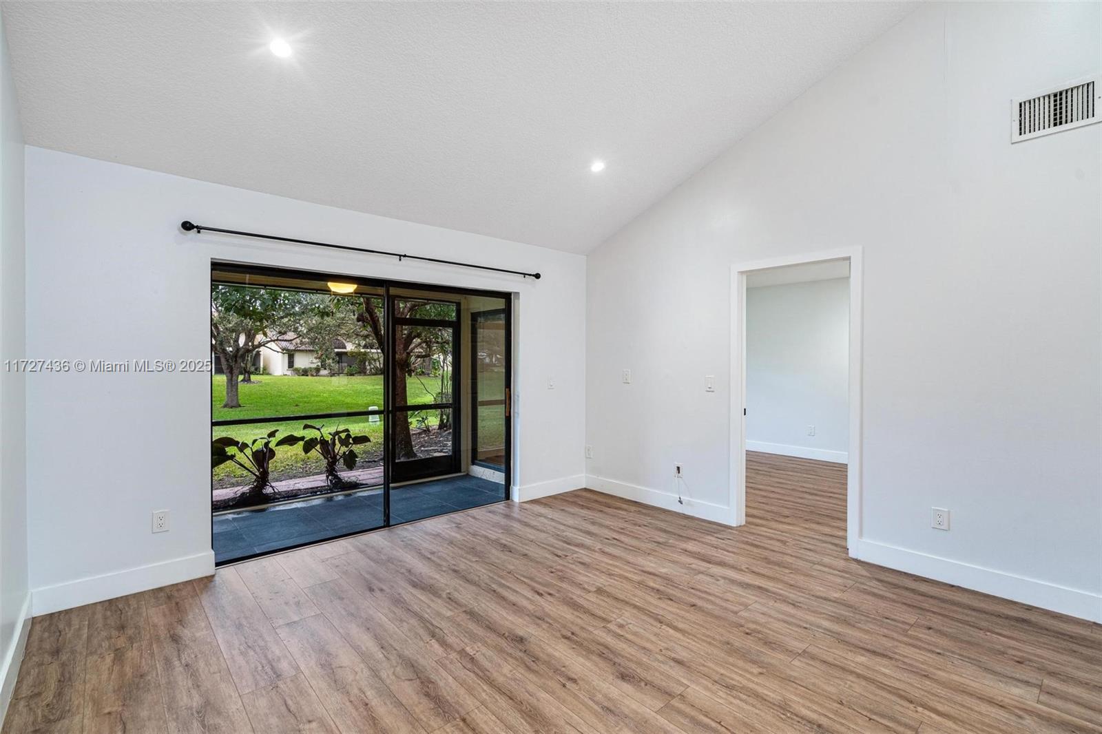 WINDWOOD UNIT I - Residential Lease