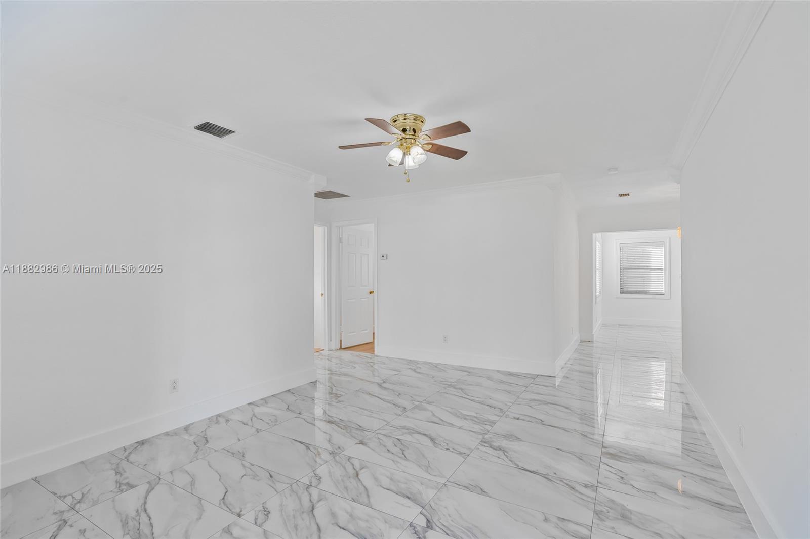 LARKDALE LAKE ESTATES - Residential