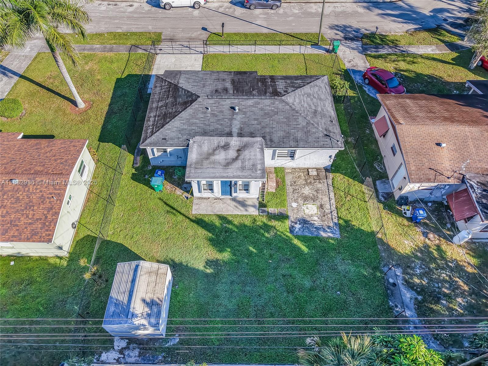 LARKDALE LAKE ESTATES - Residential