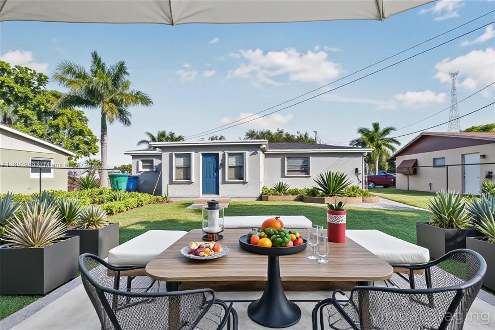 LARKDALE LAKE ESTATES - Residential