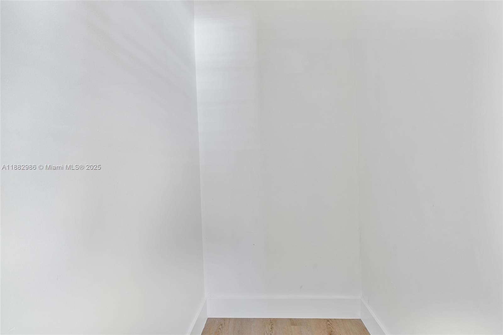 LARKDALE LAKE ESTATES - Residential