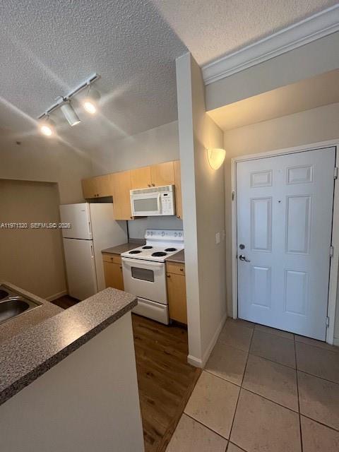 View photos, virtual tours, details... 1900 Van Buren St 120B