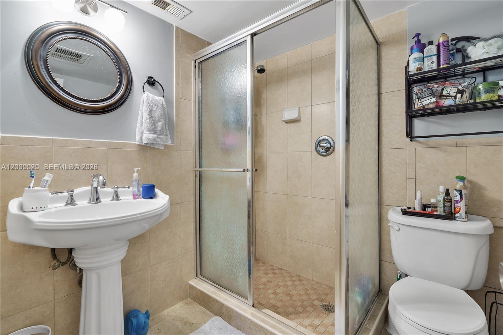 GATELAND VILLAGE SEC G CO - Residential