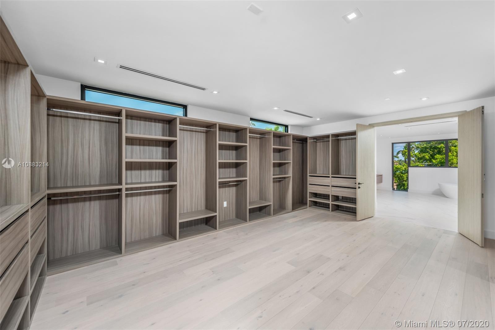 HIBISCUS ISLAND - Residential