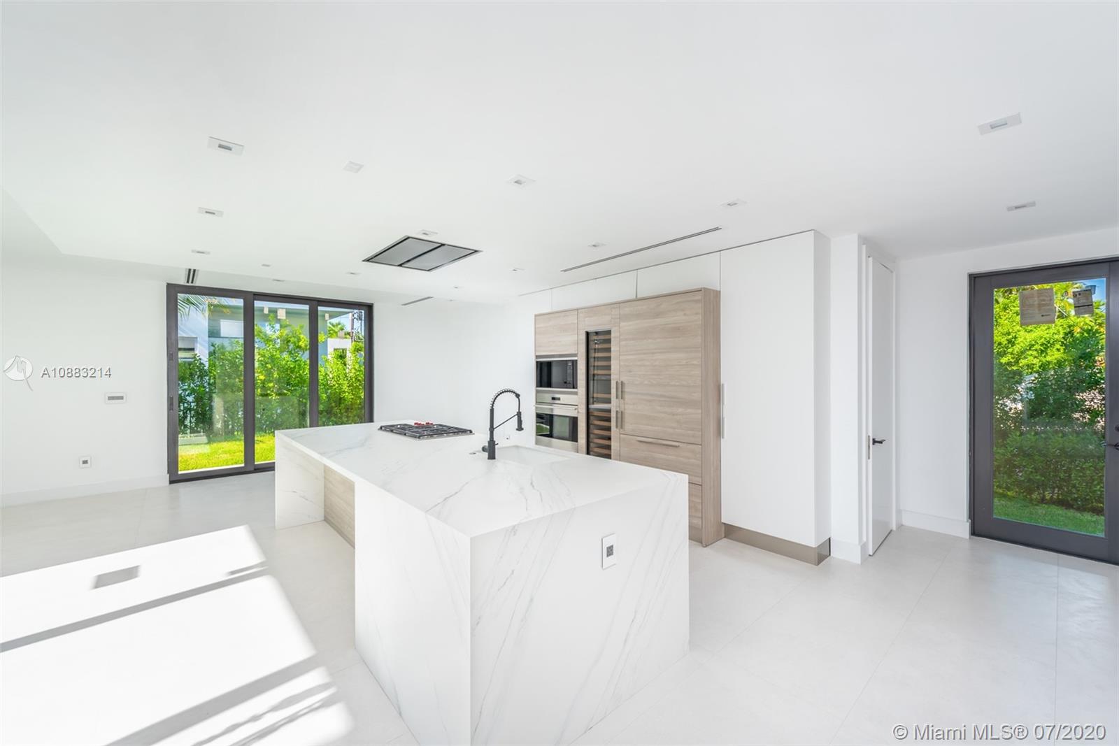 HIBISCUS ISLAND - Residential