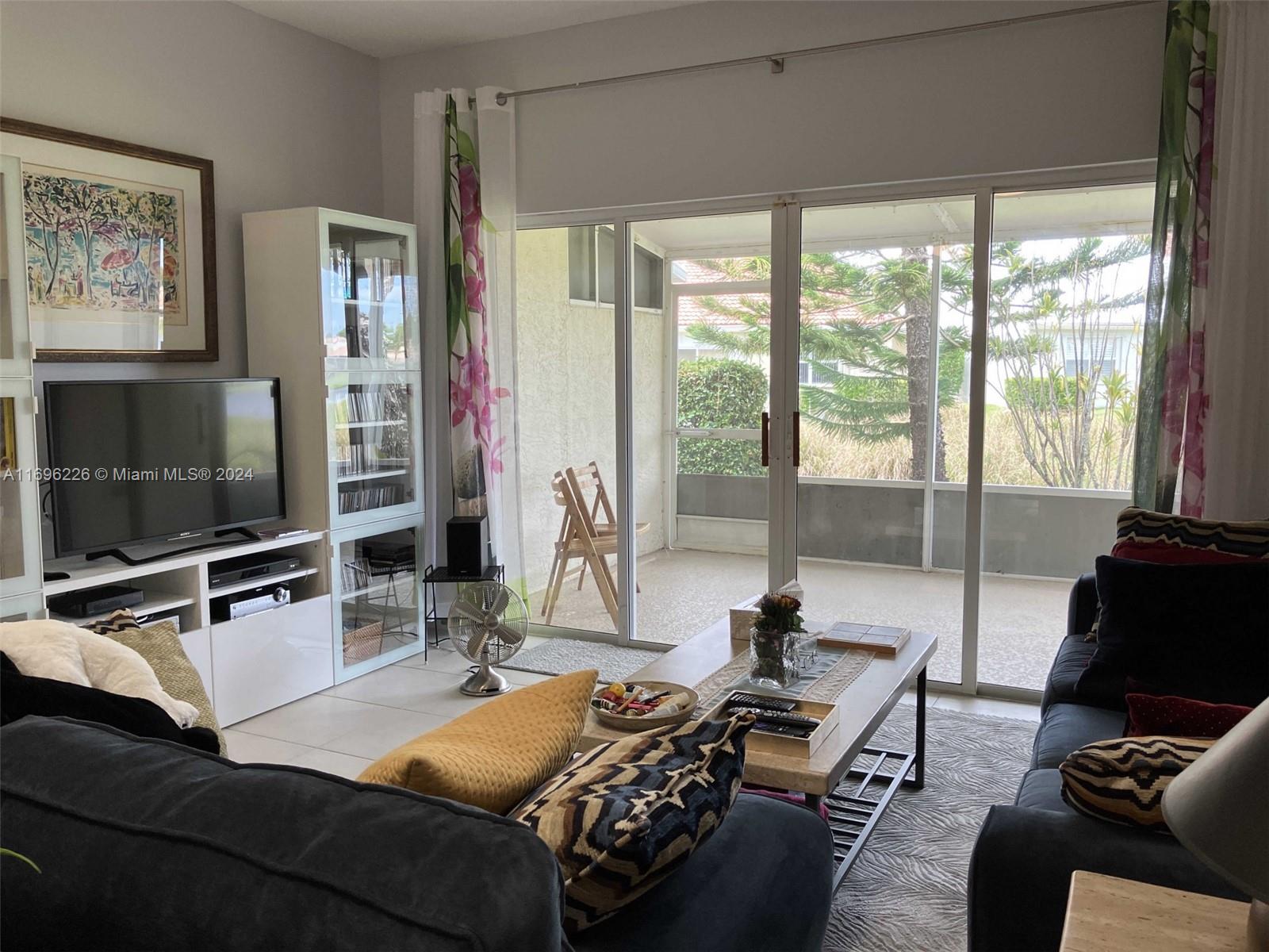 FLORAL LAKES 1 - Residential