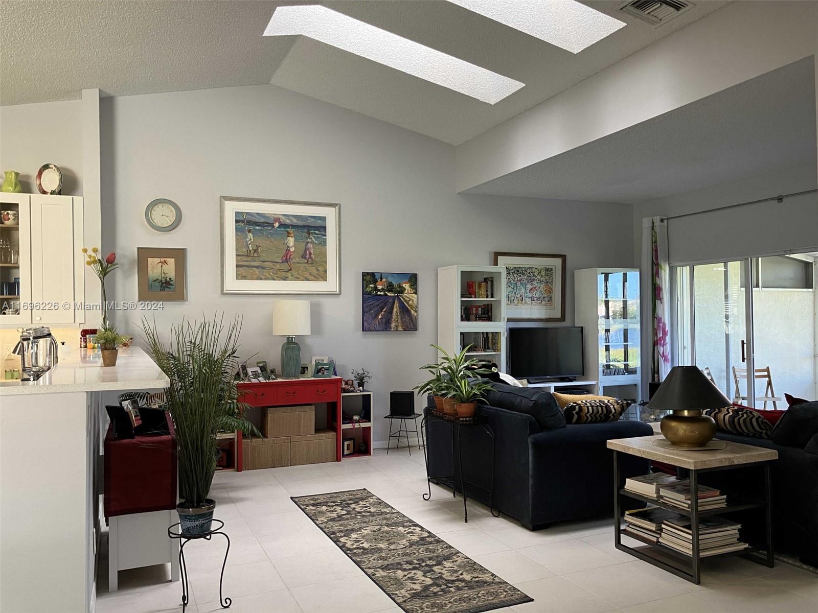 FLORAL LAKES 1 - Residential