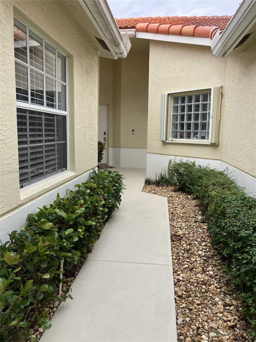 FLORAL LAKES 1 - Residential