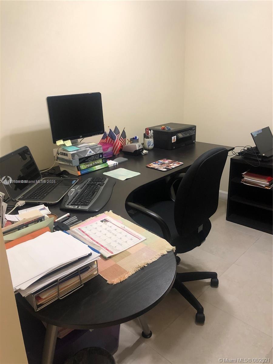 CONDO 21 OF WHITEHALL CON - Residential Lease