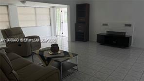 HOLLYWOOD LITTLE RANCHES - Residential Lease