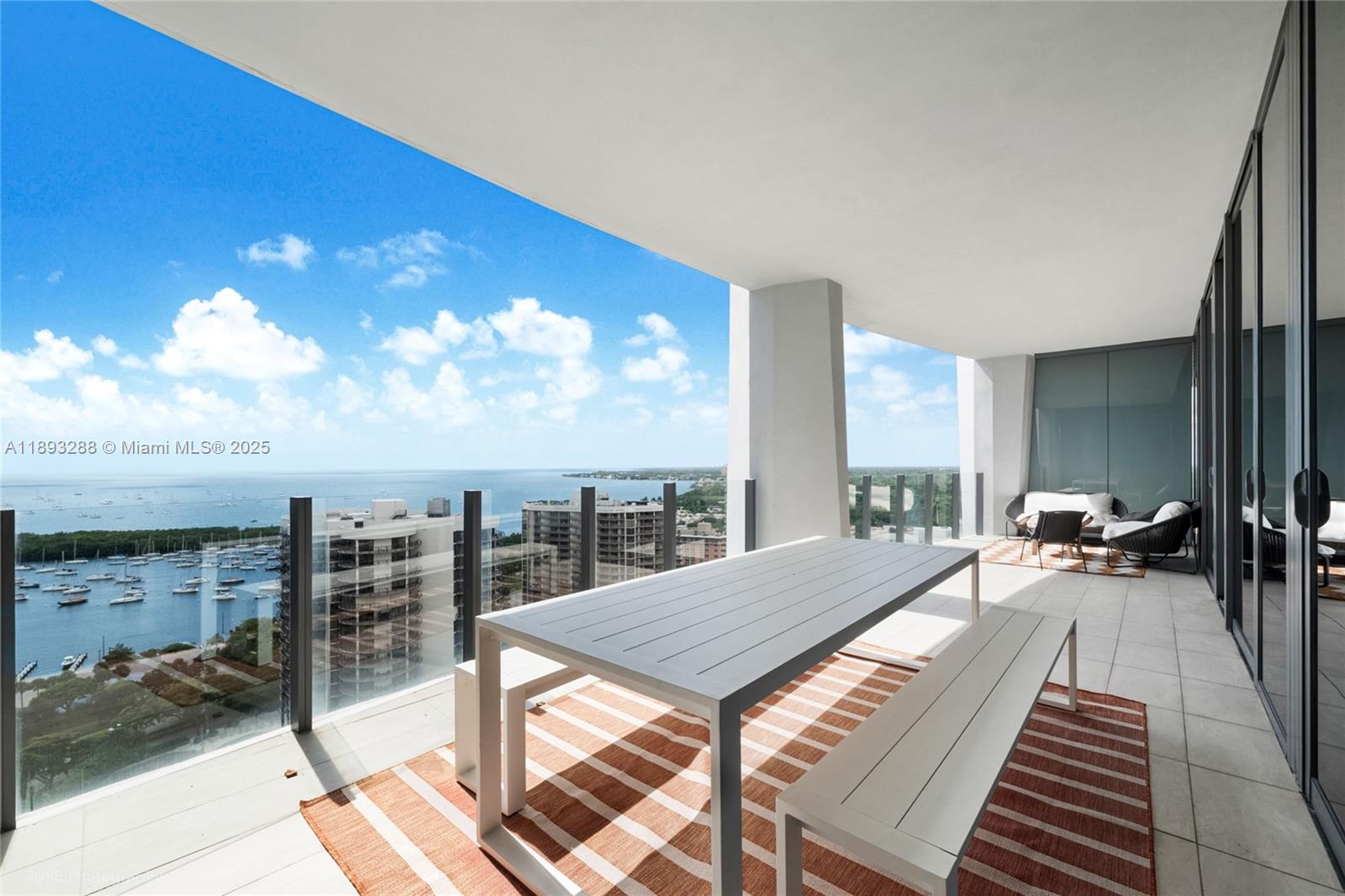 CLUB RESIDENCES AT PARK G - Residential
