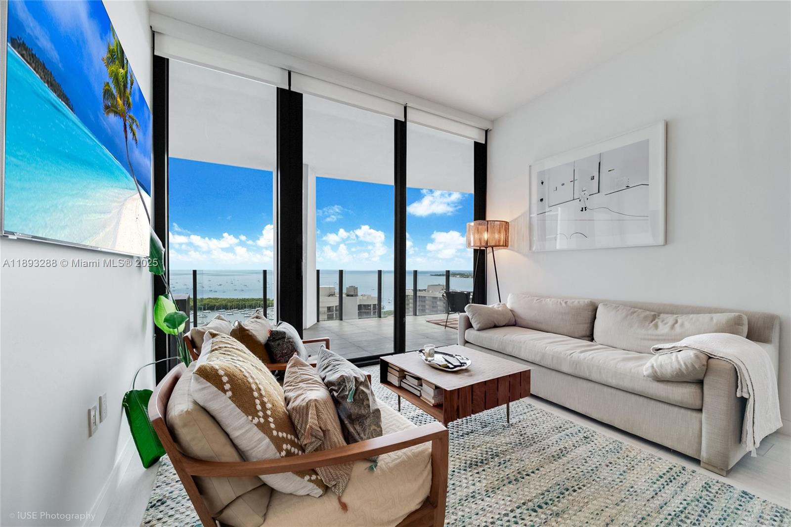 CLUB RESIDENCES AT PARK G - Residential