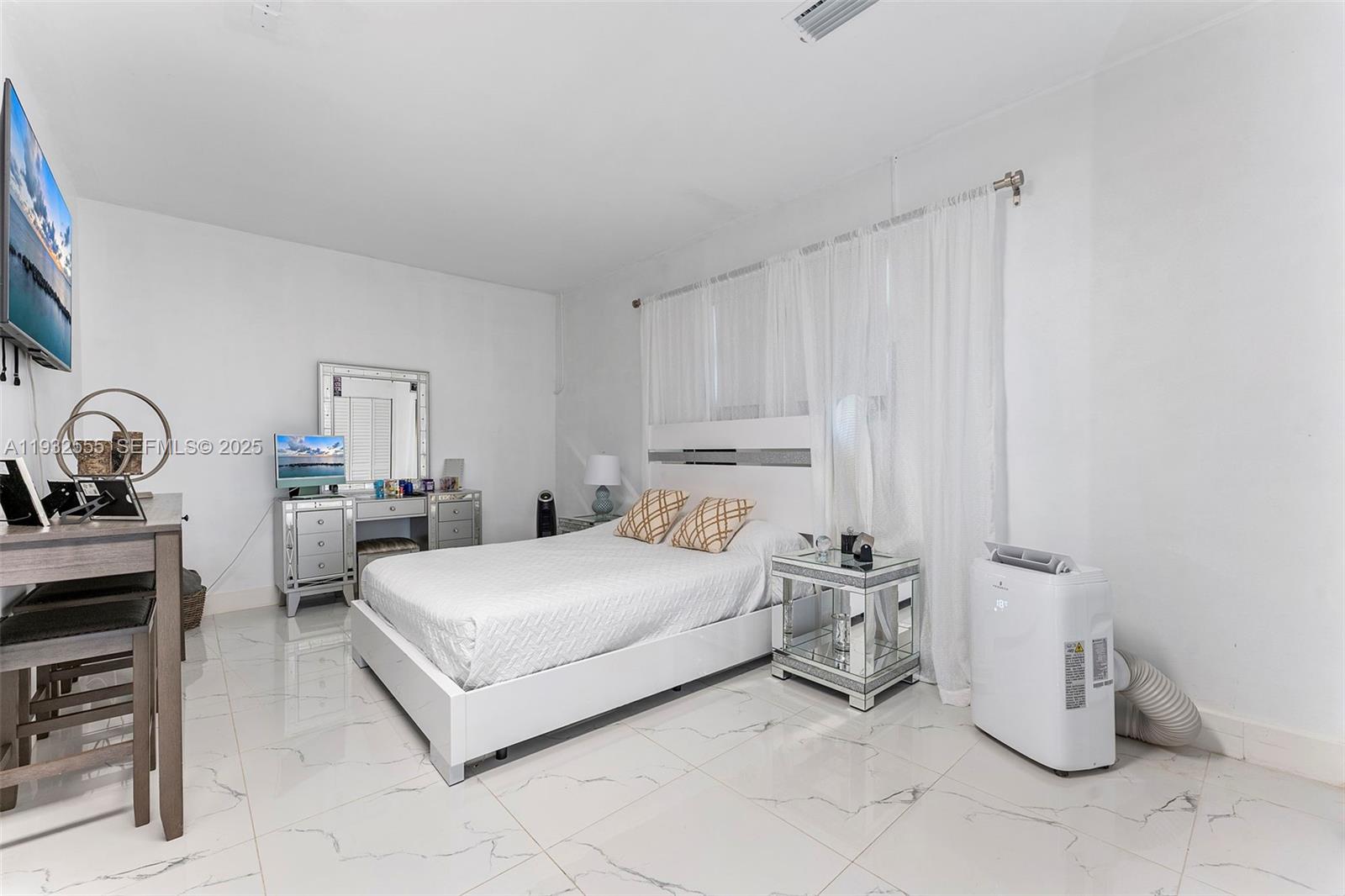 WESTPORT 2ND SECTION - Residential