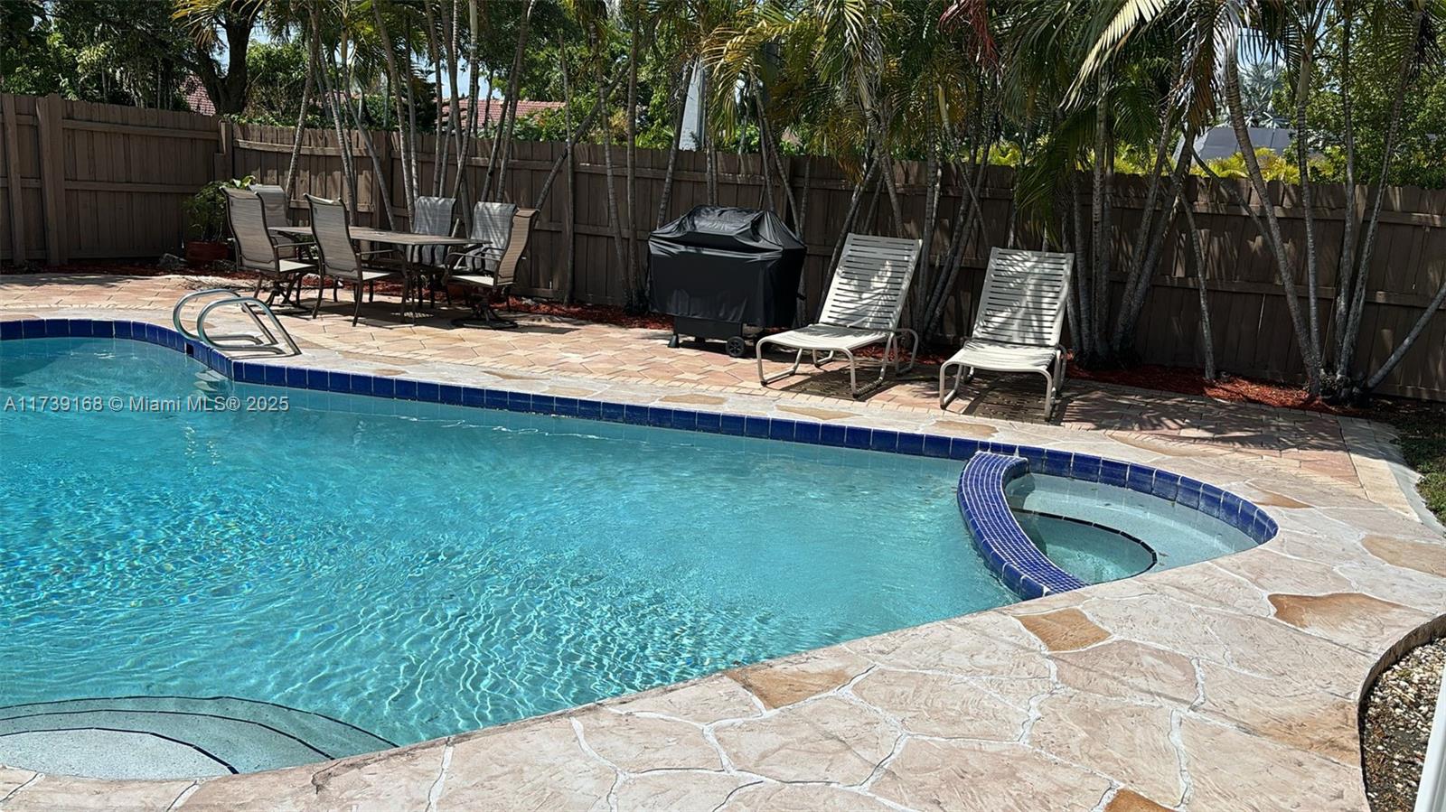 ROYAL PALM POINTE - Residential