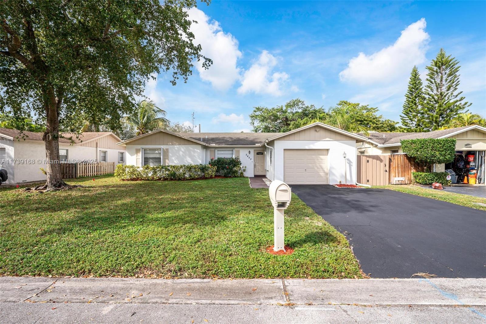 ROYAL PALM POINTE - Residential