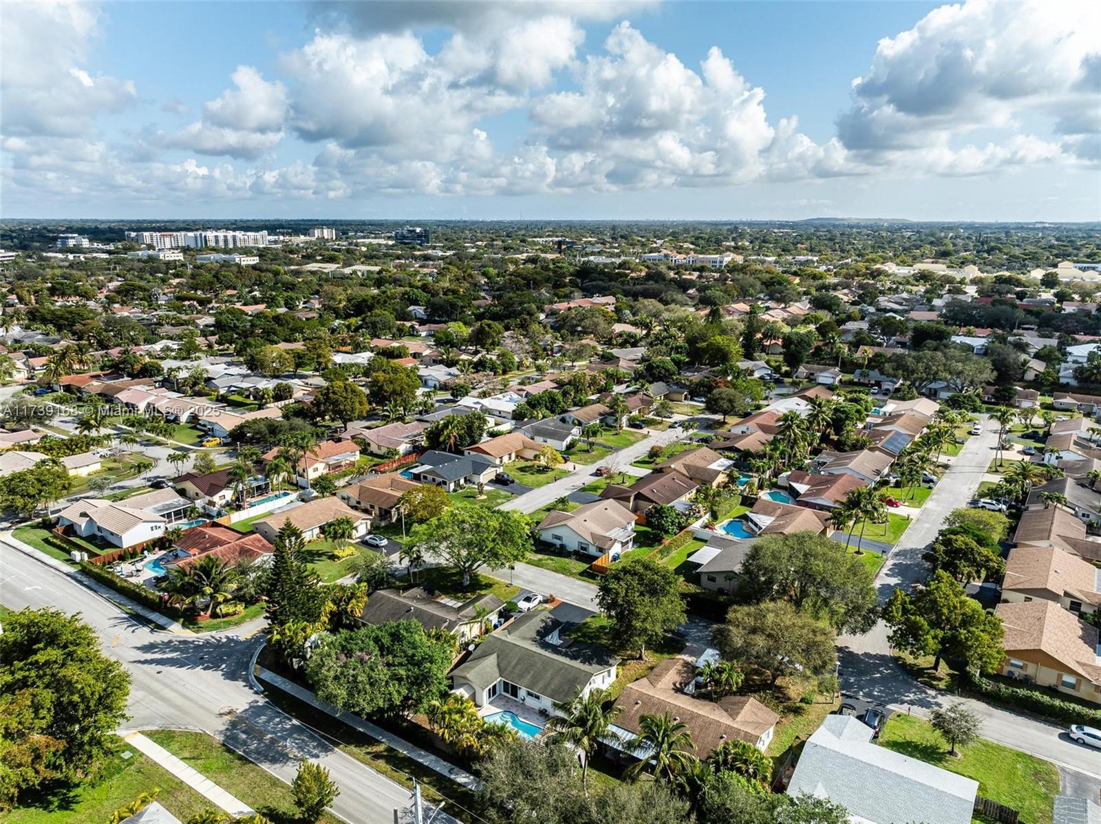 ROYAL PALM POINTE - Residential