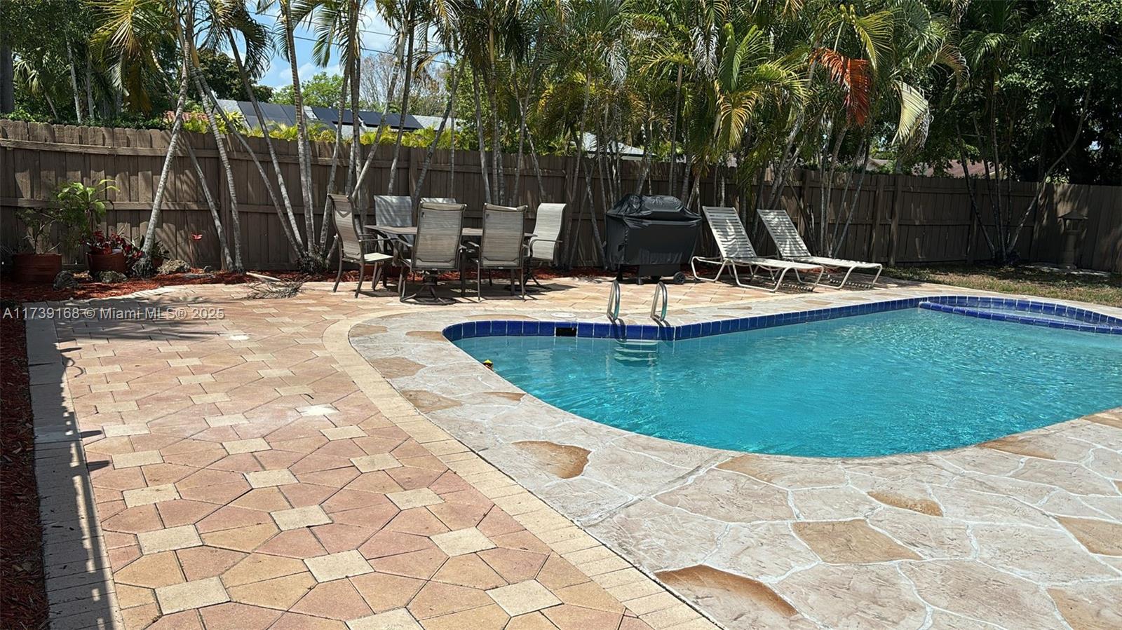 ROYAL PALM POINTE - Residential