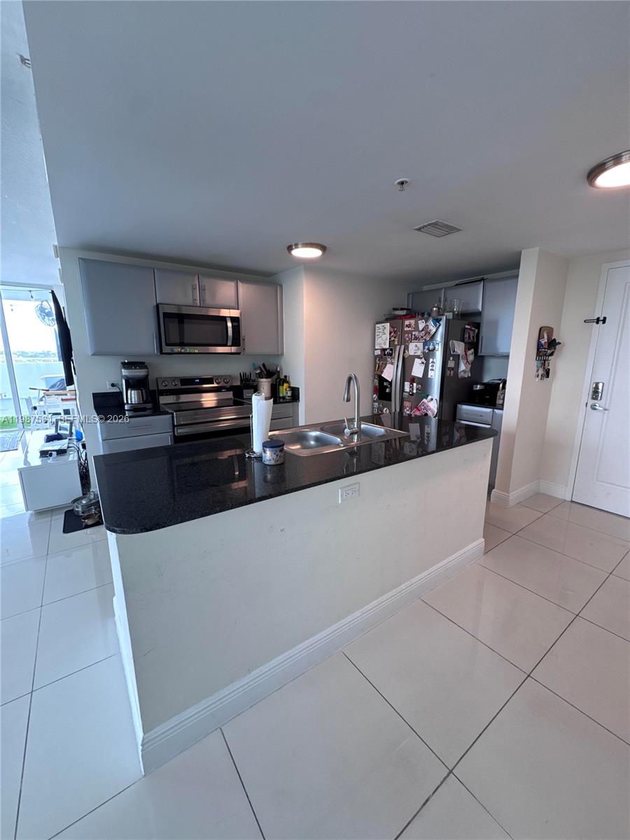 TERRAZAS RIVERPARK VILLAG - Residential