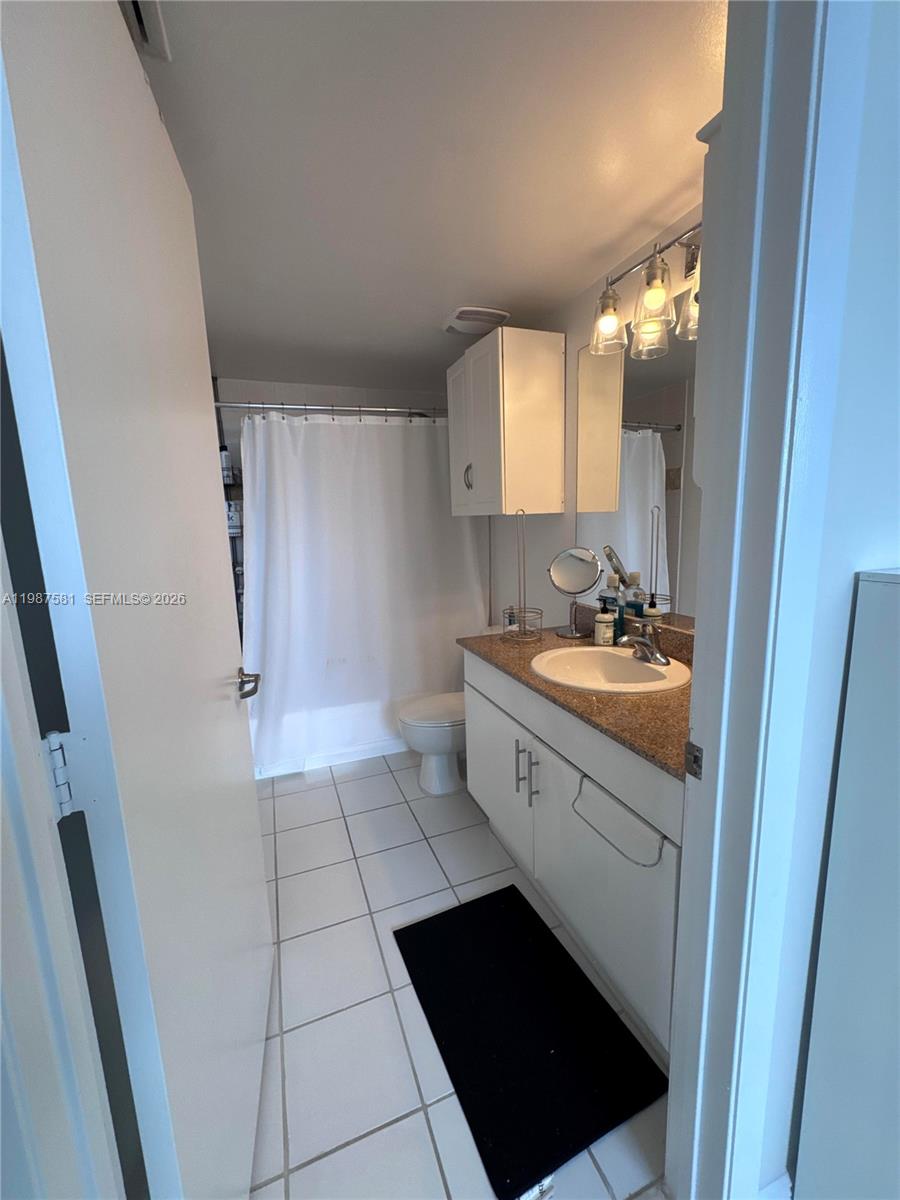 TERRAZAS RIVERPARK VILLAG - Residential