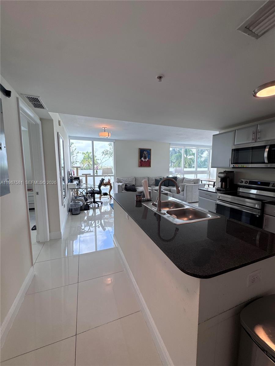 TERRAZAS RIVERPARK VILLAG - Residential