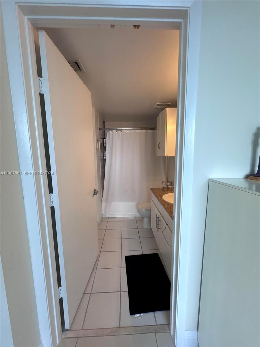 TERRAZAS RIVERPARK VILLAG - Residential