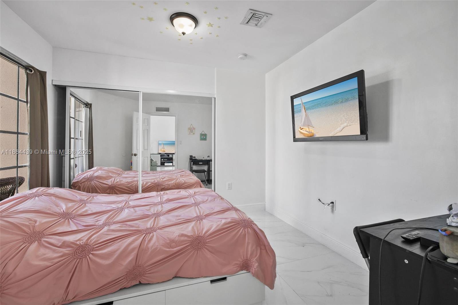 CORAL CREEK - Residential