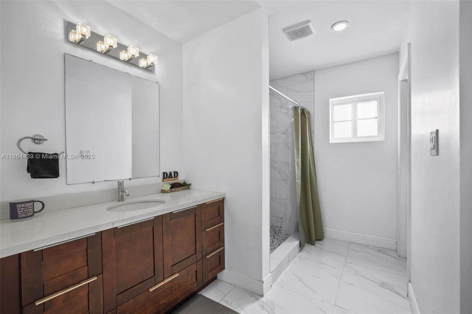 CORAL CREEK - Residential