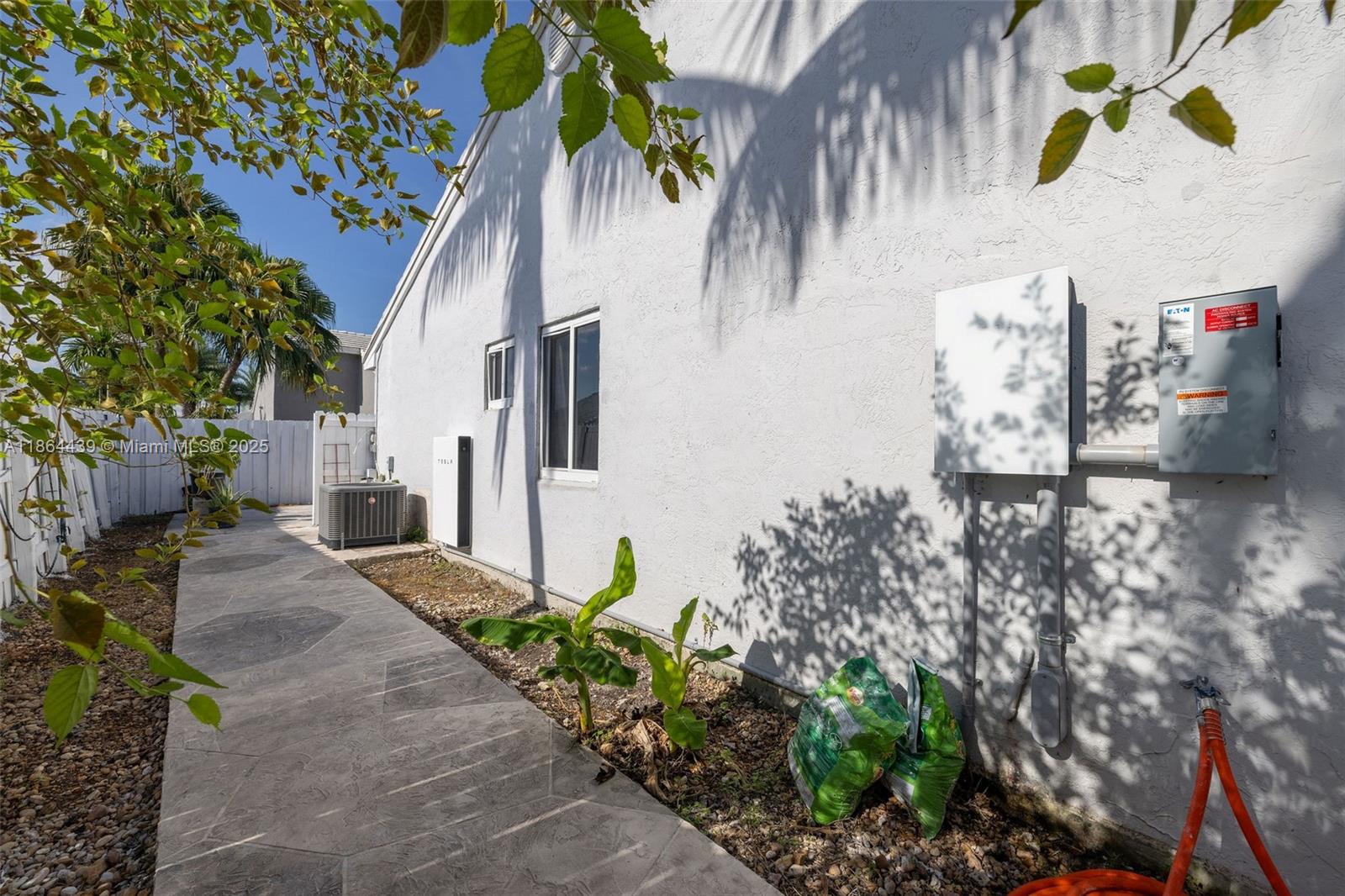 CORAL CREEK - Residential