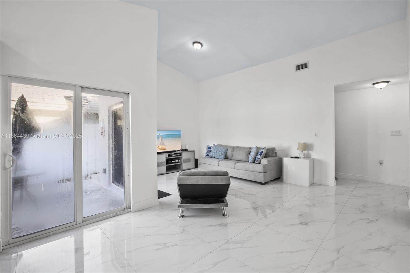 CORAL CREEK - Residential