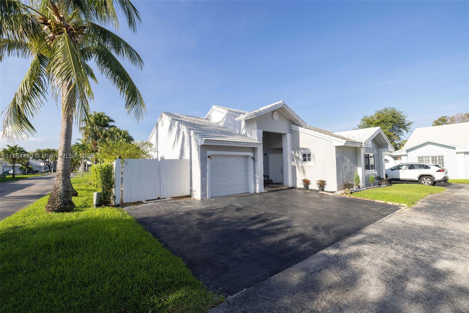 CORAL CREEK - Residential