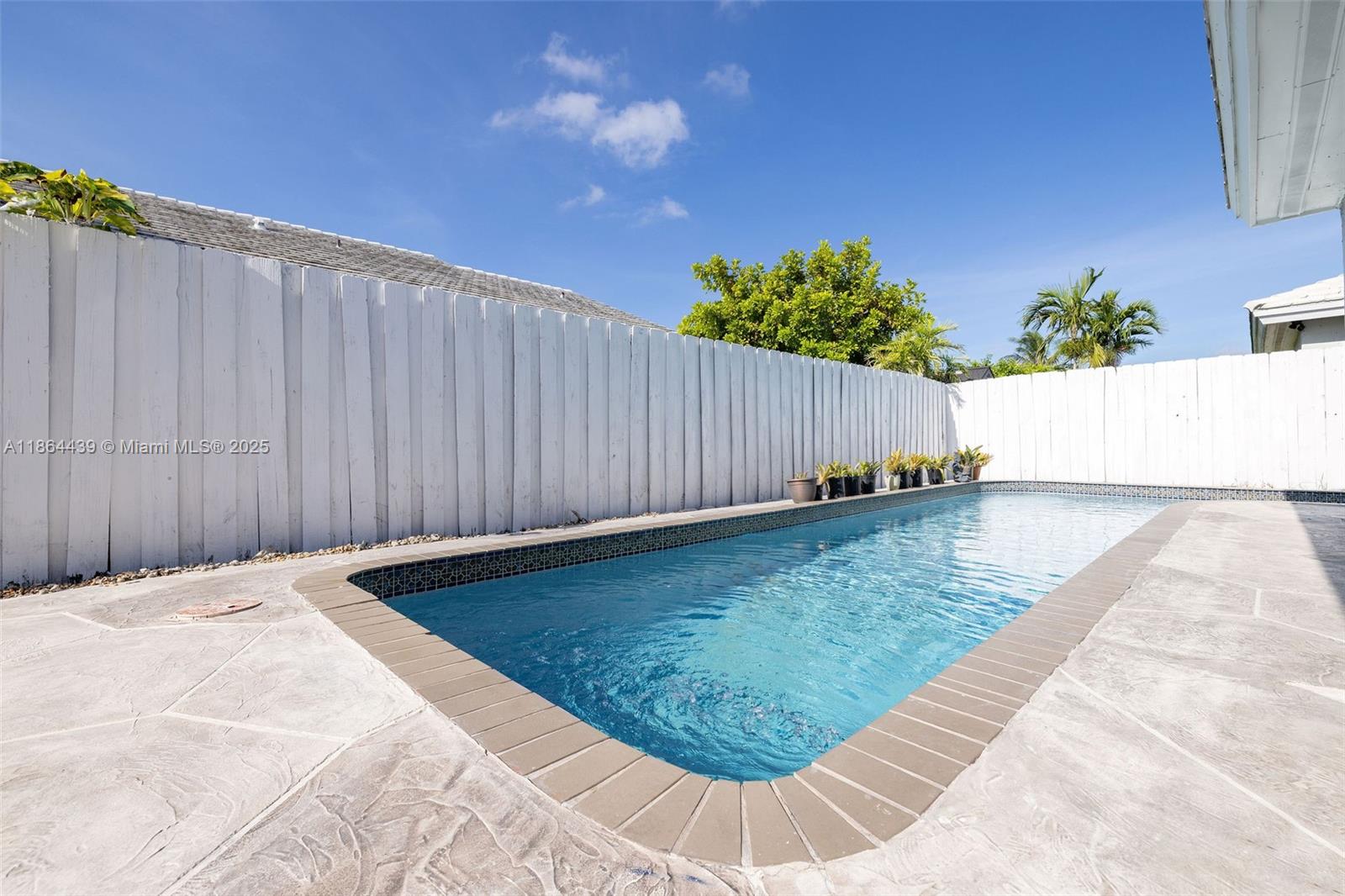 CORAL CREEK - Residential