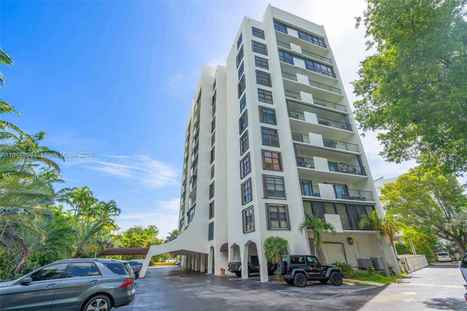 Furnished Condo in Beautiful Key Biscayne
Move right into this stylishly renovated and fully furnished 1-bedroom, 1.5-bath condo, perfectly situated in the heart of Key Biscayne. The unit features an open-concept kitchen with a bar/counter that flows seamlessly into the spacious living and dining area. Enjoy added living space with an enclosed balcony, complete with hurricane shutters for peace of mind.
Additional highlights include in-suite washer and dryer, a sparkling community pool, and beach access just down the street. This well-maintained building is located in a prime spot, offering quick access on and off the island — ideal for both relaxing beach days and convenient commuting.