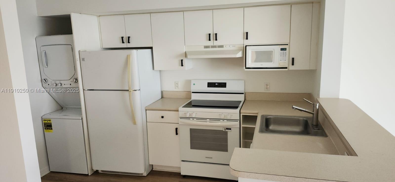 BLUE LAGOON CONDO - Residential Lease