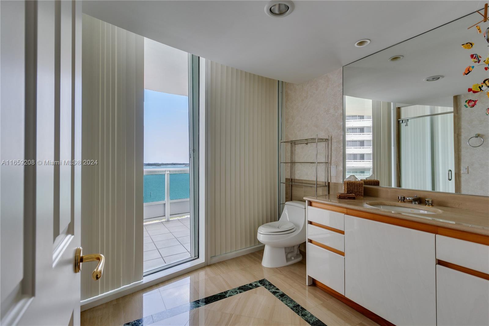 SANTA MARIA CONDO - Residential