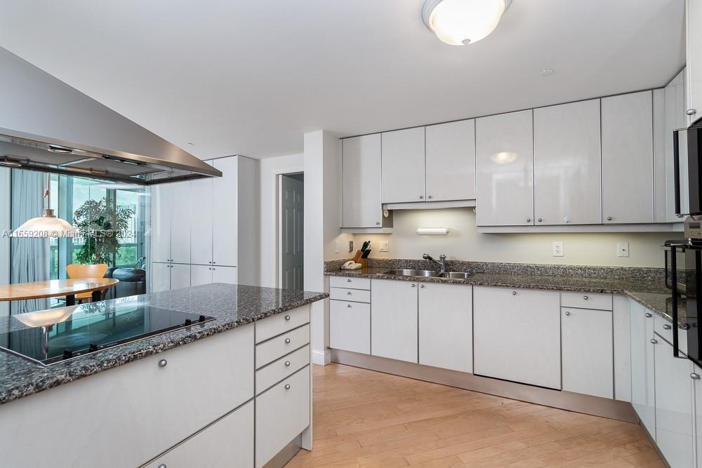 SANTA MARIA CONDO - Residential