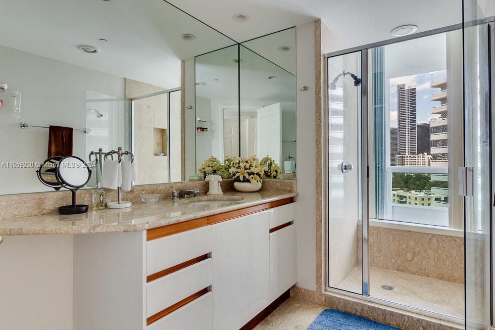 SANTA MARIA CONDO - Residential